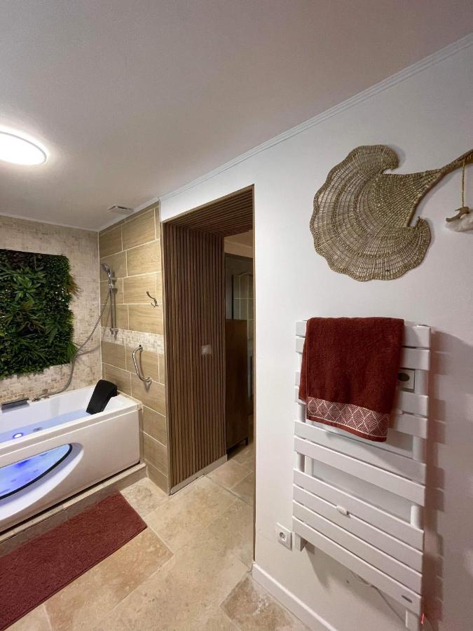 Velours & Balneo Apartment Saint-Nazaire  Bagian luar foto
