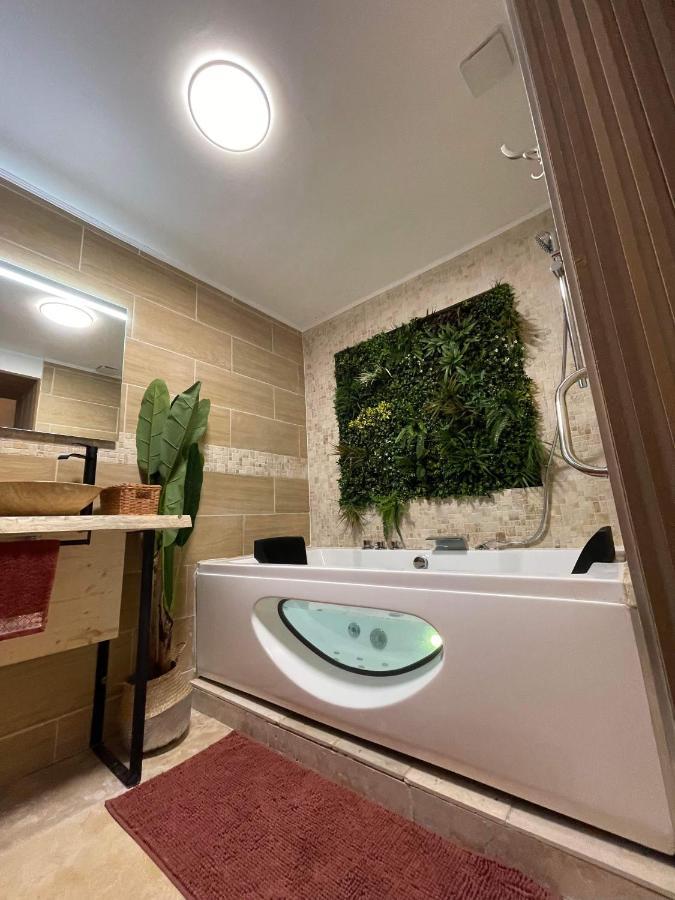 Velours & Balneo Apartment Saint-Nazaire  Bagian luar foto