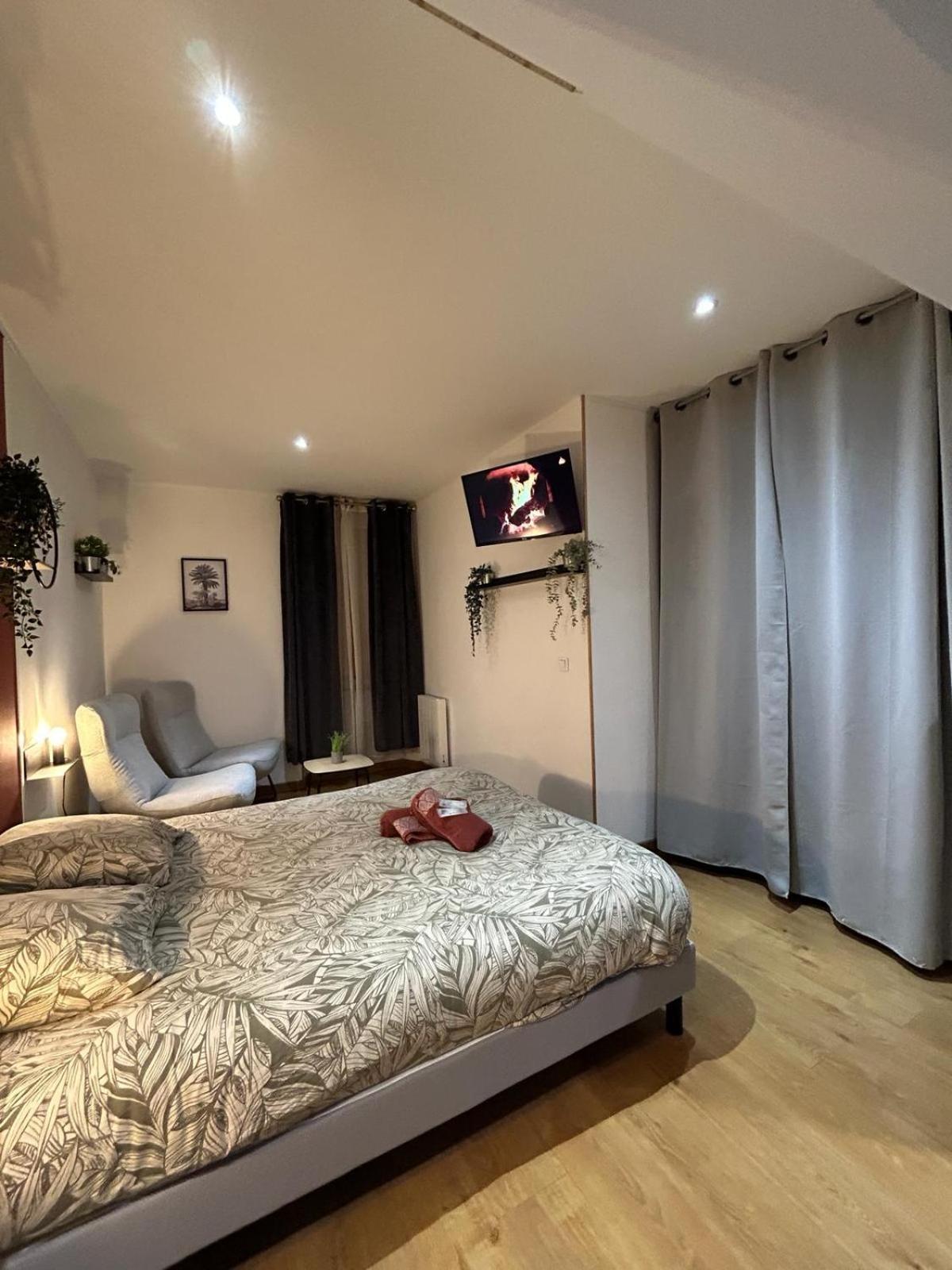 Velours & Balneo Apartment Saint-Nazaire  Bagian luar foto