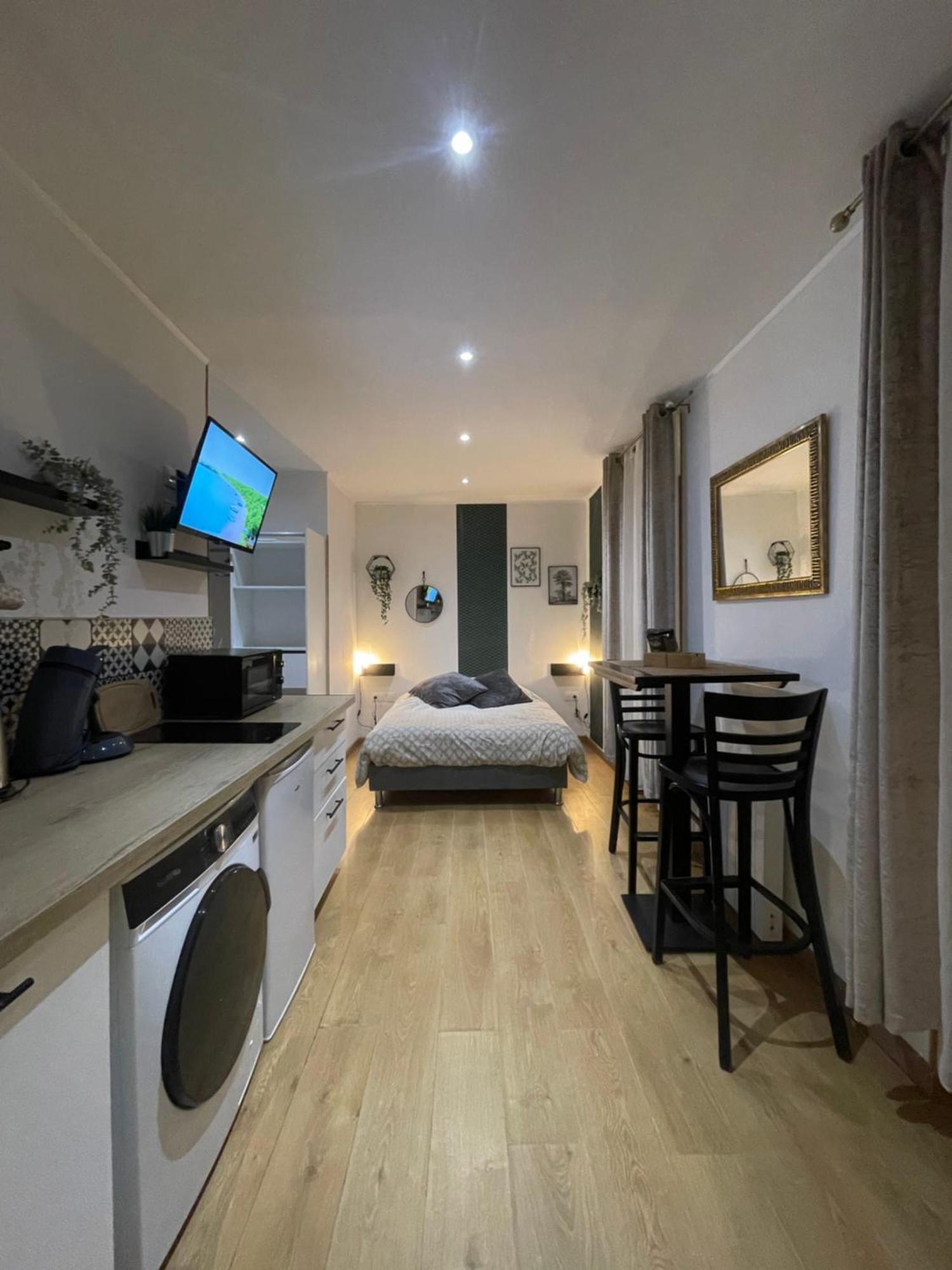 Velours & Balneo Apartment Saint-Nazaire  Bagian luar foto